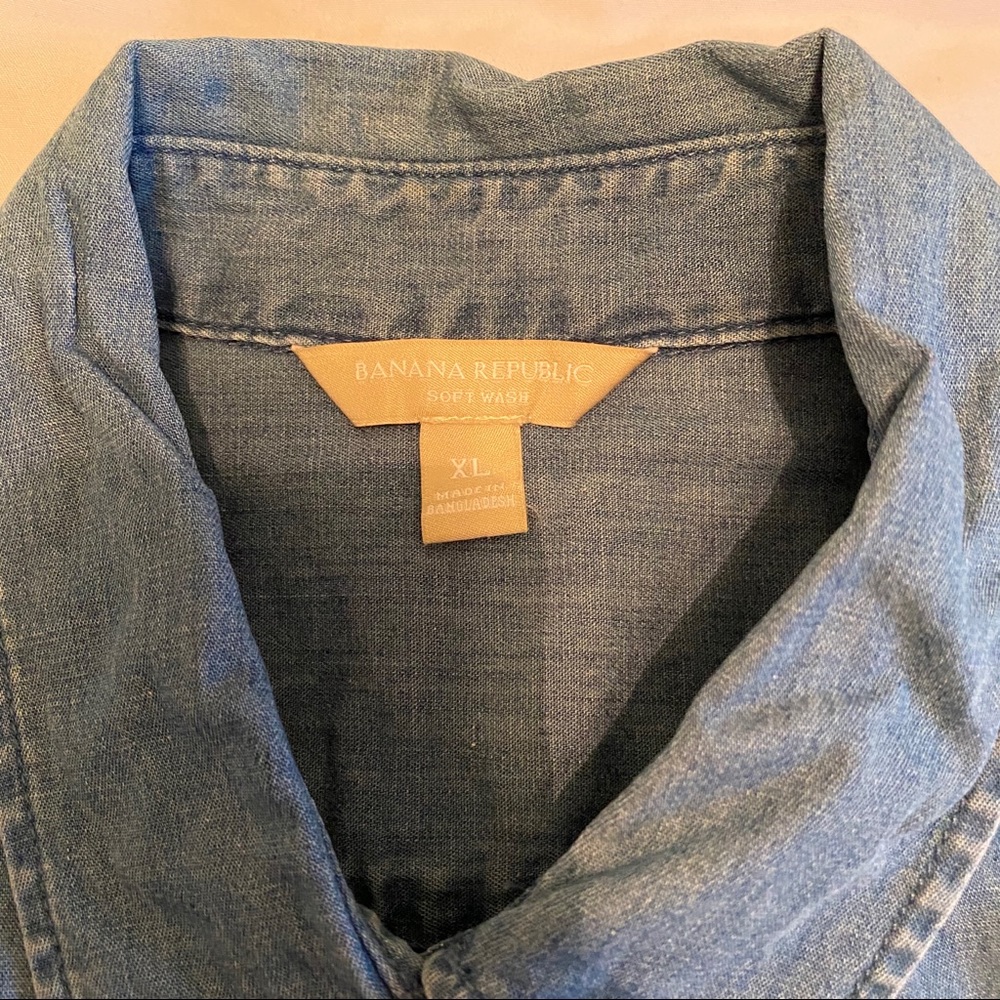 New Light Jean Button Down With Pockets Never Worn - image 5